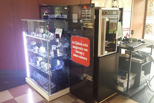 Souvenirs gifts shops in tourist Place